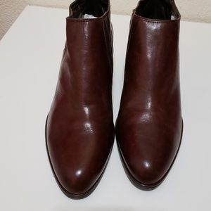 Brown Stuart Weitzman ankle boots